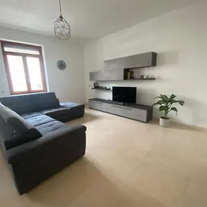  Apartment Elegante In Centro